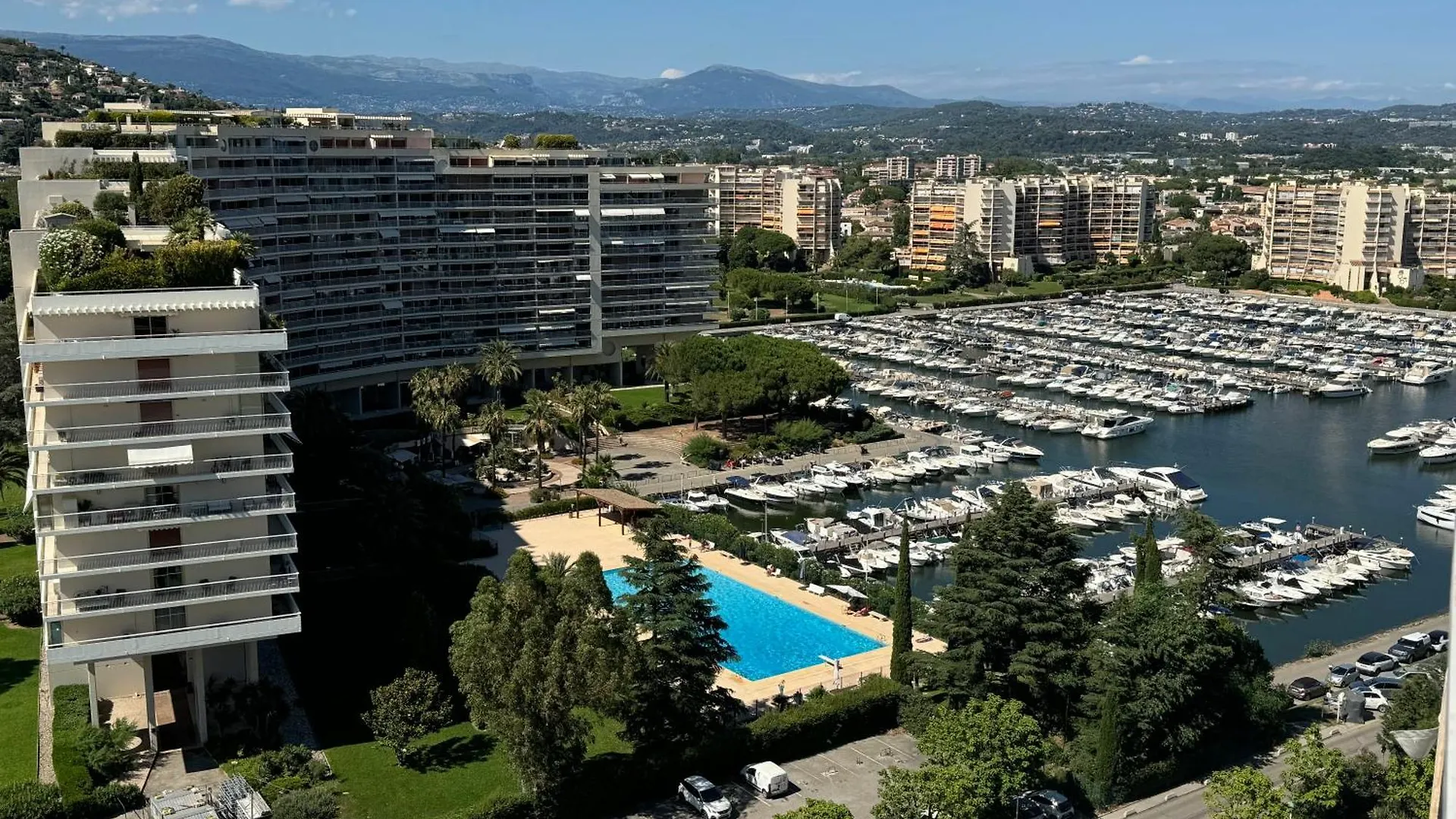 My Resid Appart Marina Vue Magnifique Sur La Montagne Mandelieu